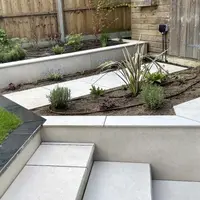Florence White Porcelain 5mm Chamfered Coping Stones